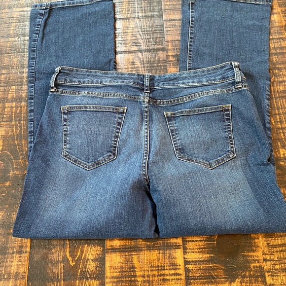 Jeans - Picture 4 of 5